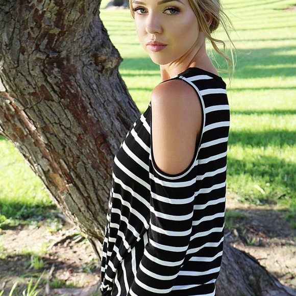 Cassidy cold shoulder top - Picture 3 of 3